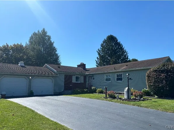 12 Colony Dr, Cortland, NY 13045