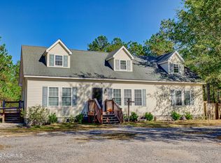 250 Fern Ln, Maple Hill, NC 28454