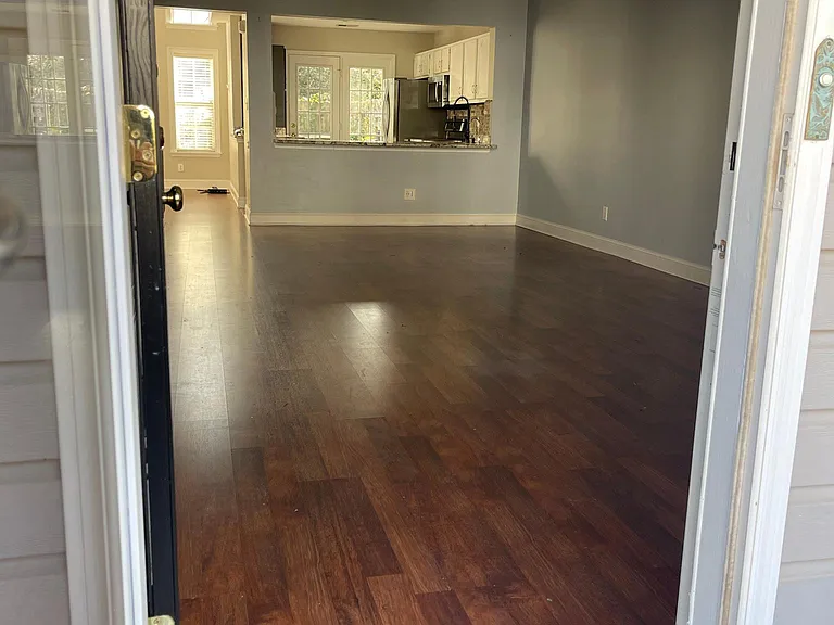 8223 Southgate Commons Dr — Photo 3