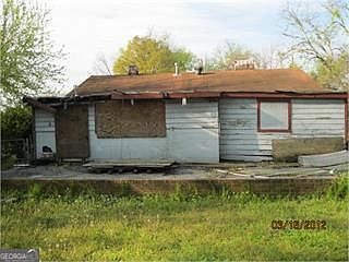 2nd image of 411 Orange St