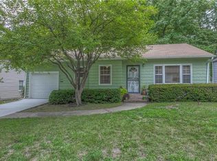 5337 Sherwood Dr, Roeland Park, KS 66205