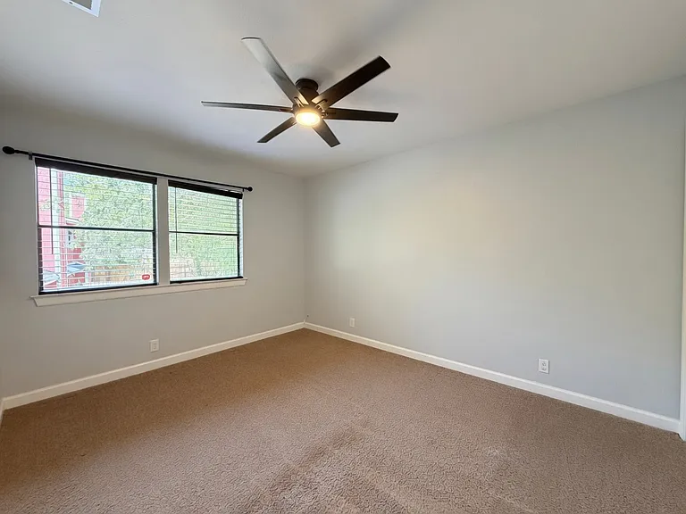 8107 Hood Cir #B — Photo 16