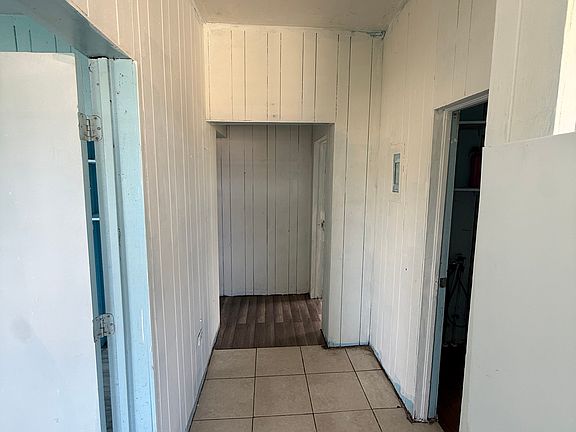 2nd image of 719 N Lee Ave #719