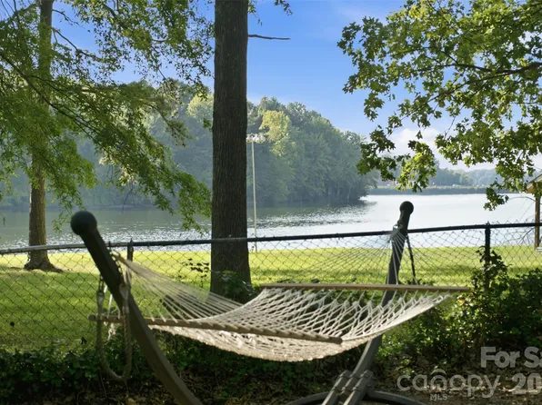 21034 Cornelius St, Cornelius, NC 28031