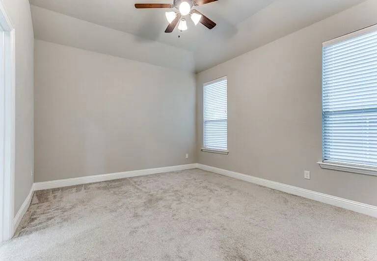 506 Weston St — Photo 9