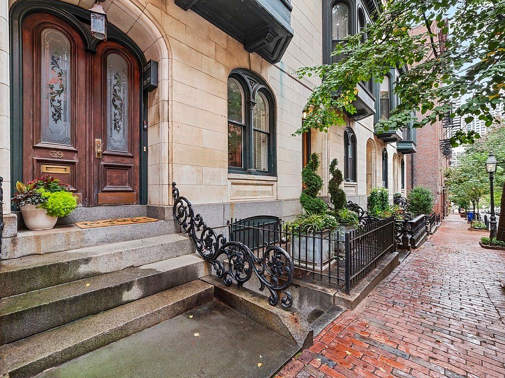 39 Hancock St, Boston, MA 02114 | Zillow