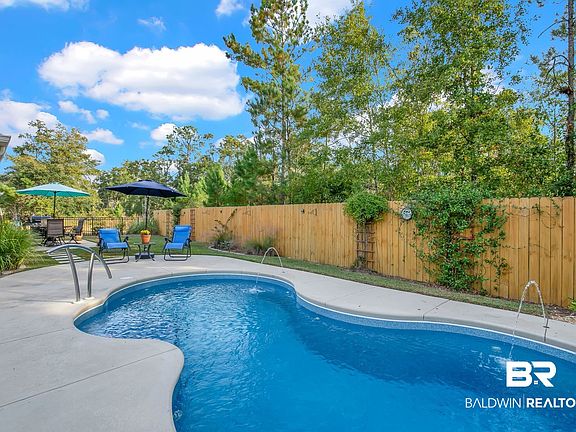 3rd image of 1322 Surrey Loop