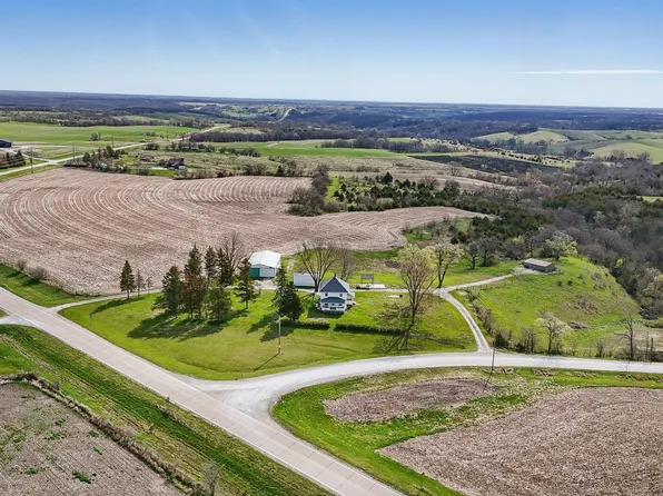 27048 500th St, Chariton, IA 50049