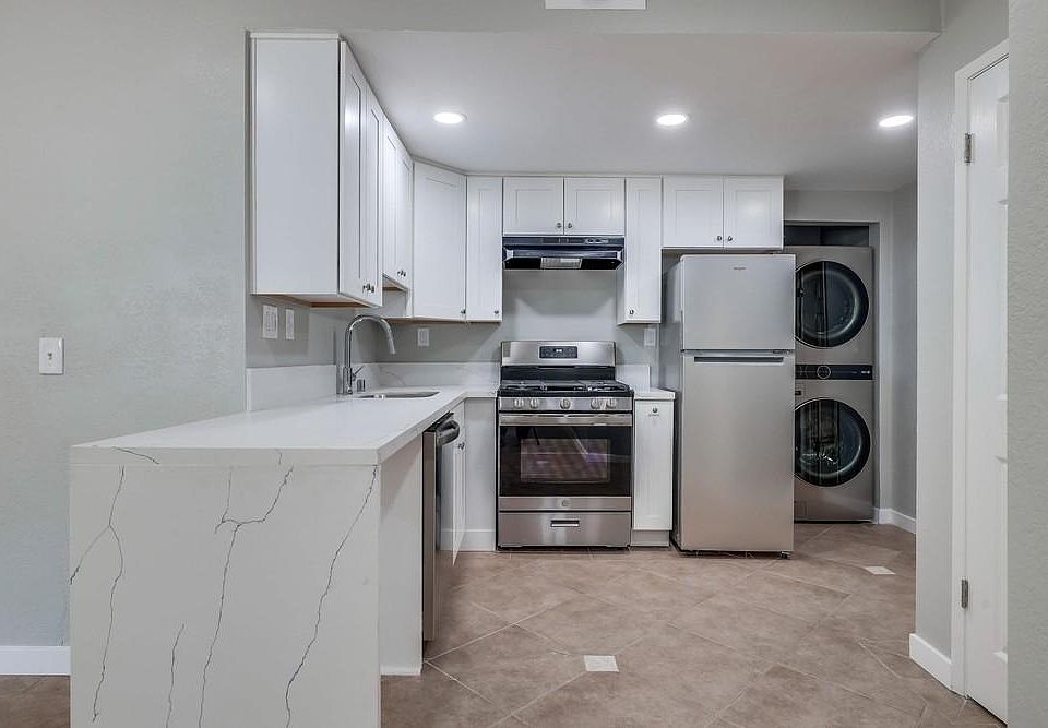 1st image of 1477 S Orange Ave #2