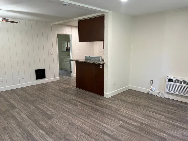 1000 W Macarthur Blvd #67 — Photo 8