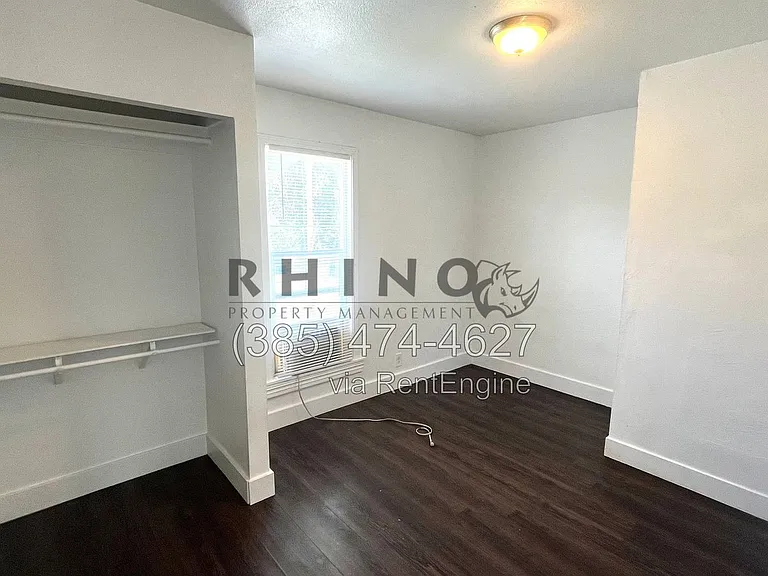 2440 B Ave #4 — Photo 5