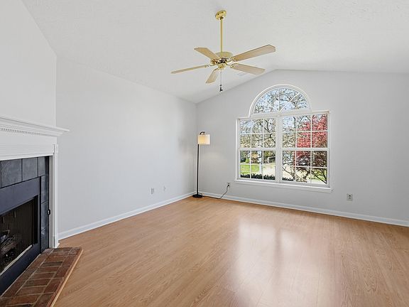 4th image of 868 Marblehead Dr
