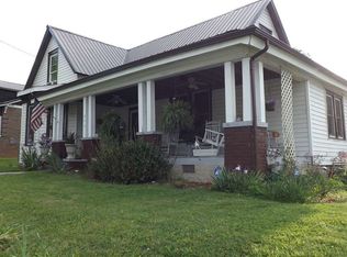 343 Woodlawn Ave, Newport, TN 37821