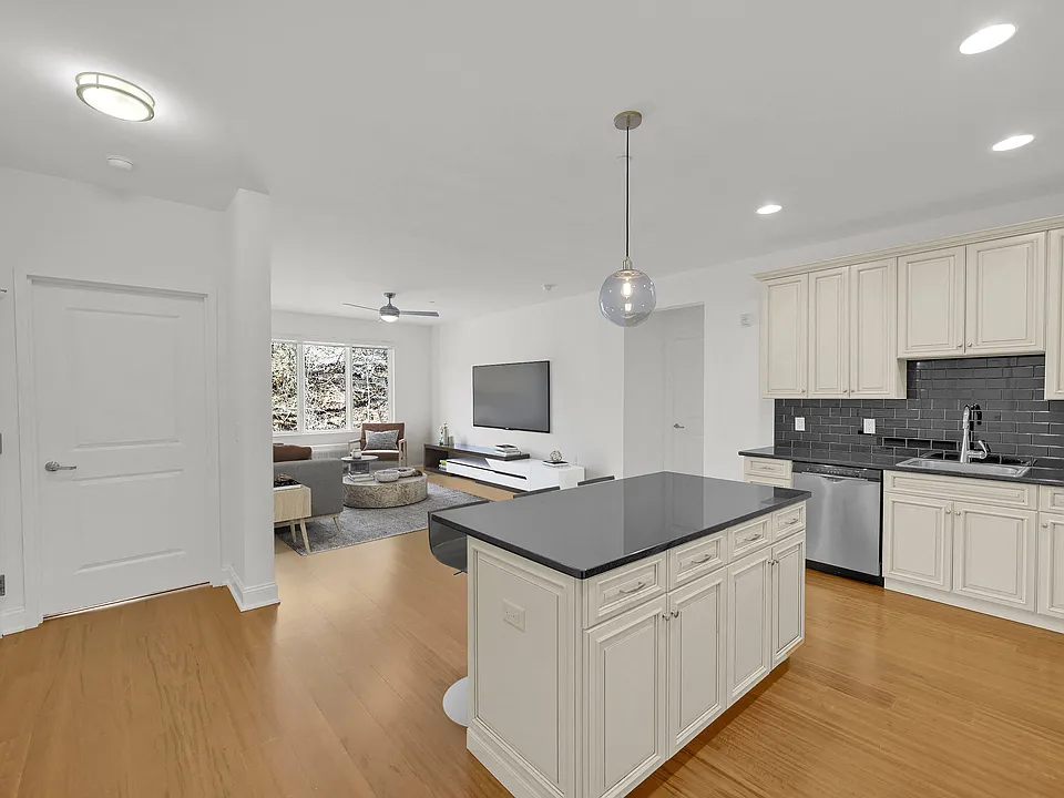 Infinity Edgewater