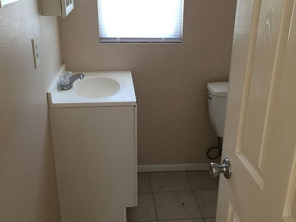 3rd image of 535 Cedar St