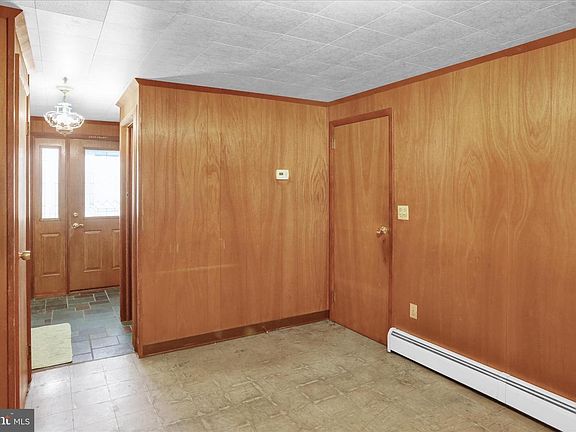 5th image of 512 W Nicholas St