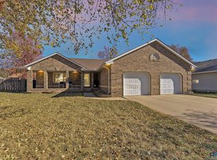400 N Dominic Ave, Sioux Falls, SD 57107