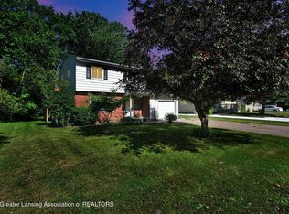 2144 Meadowlawn Dr, Holt, MI