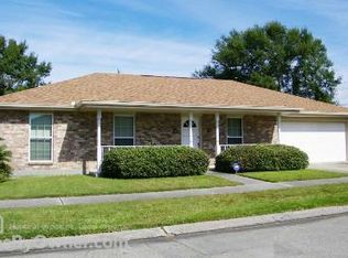 157 Firethorn Dr, Gretna, LA 70056