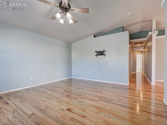 2nd image of 214 High Meadows Ct