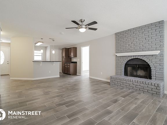 5th image of 2631 Maxwell Dr