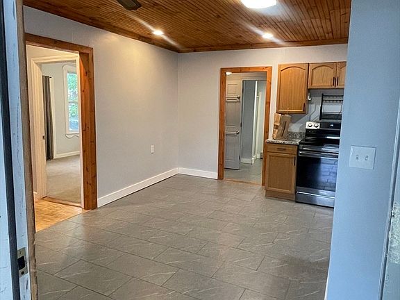 5th image of 60 Pearl St