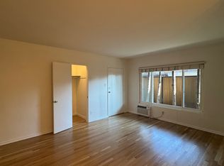 1933 N Beachwood Dr #102, Los Angeles, CA 90068