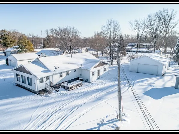 8395 Oconnells Resort Rd, Winneconne, WI 54986