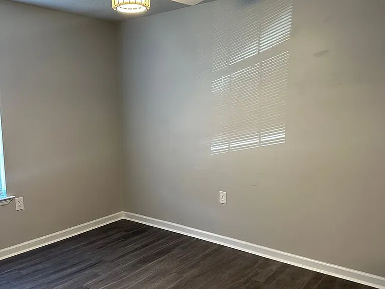1000 Bacon Rd — Photo 8