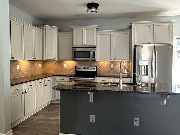 2nd image of 2174 Durand Rd