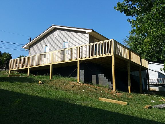 2nd image of 553 Baines Ave