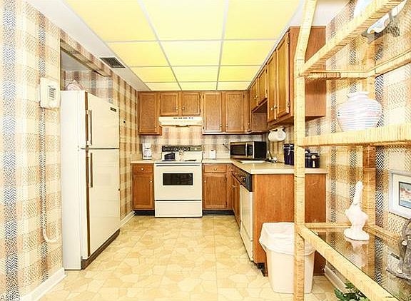 4th image of 1518 Mainsail Dr #28-D