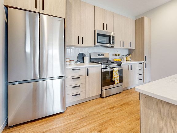3rd image of 520 Virginia Ave #4748505