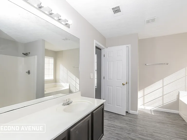 7019 Setters Way — Photo 14