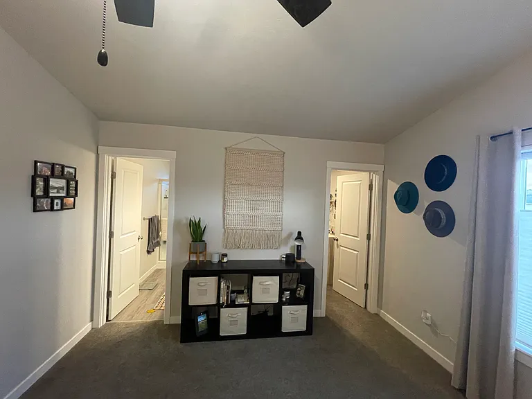 712 NE Brookstone Dr — Photo 8