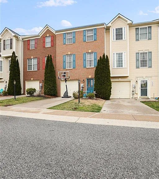 18305 Roy Croft Dr — Photo 1