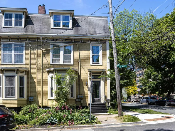 1070 Bland St, Halifax, NS B3H 2S8