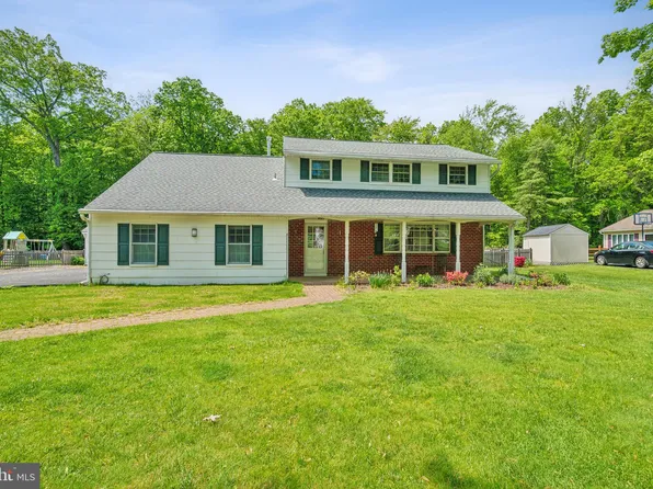 119 Aspen Pl, North Wales, PA 19454