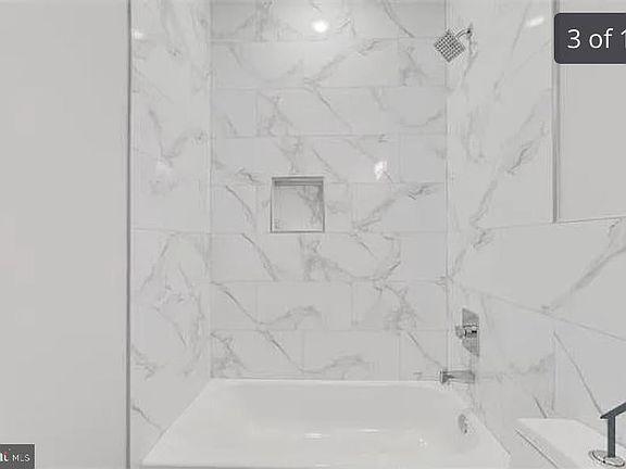 5th image of 3260 N 13th St #3