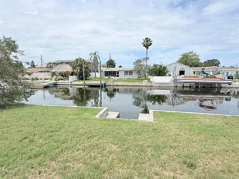 13617 Frances Ave — Photo 2