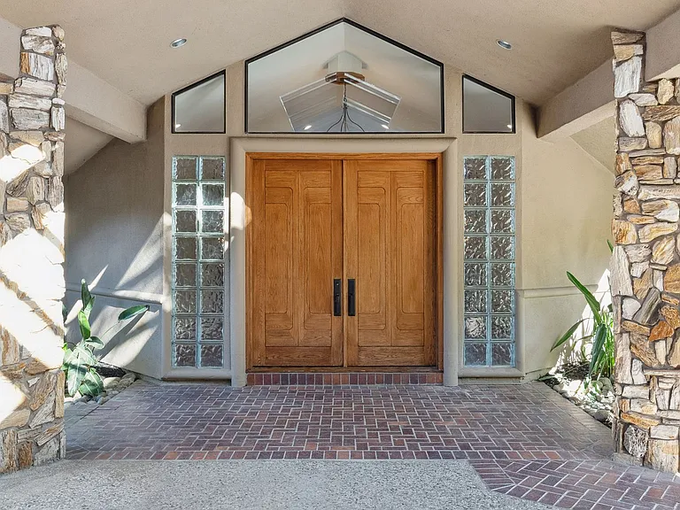 21 Deer Oaks Ct — Photo 9
