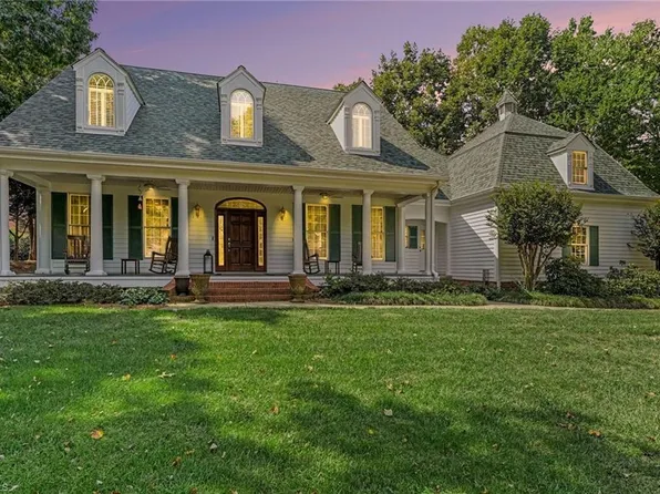 7901 Merrick Ct, Greensboro, NC 27409