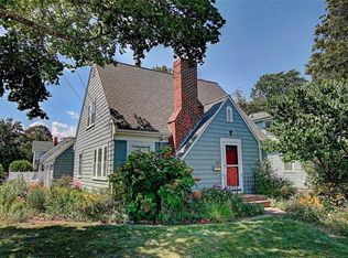 136 Barney St, Rumford, RI 02916