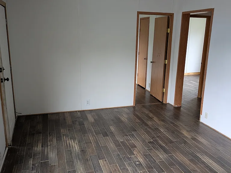 64 Rosebud Ave — Photo 2