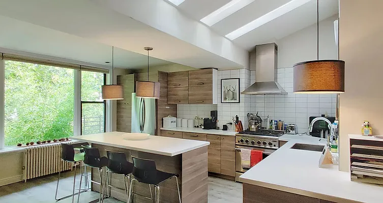 Rented by Costa Properties Group LLC | media 1