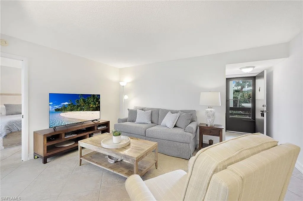 Building Photo - 3625 Boca Ciega Dr #204