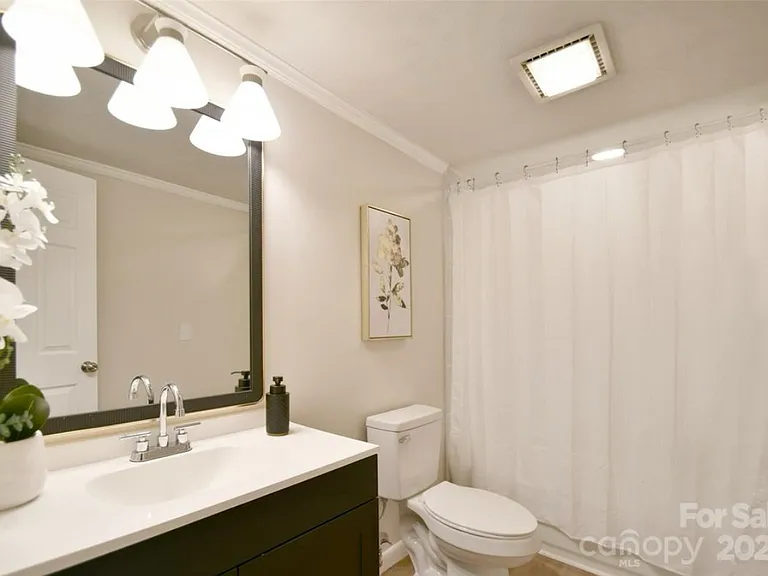 80 Sumner Ave NW — Photo 25