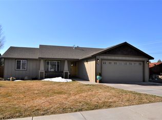 2242 SW Metolius Ave, Redmond, OR 97756
