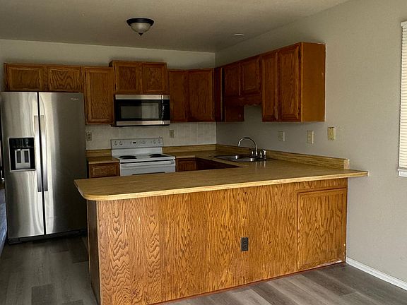 Kitchen all appliances will be stainless