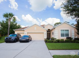 11010 Wembley Landing Dr, Lithia, FL 33547